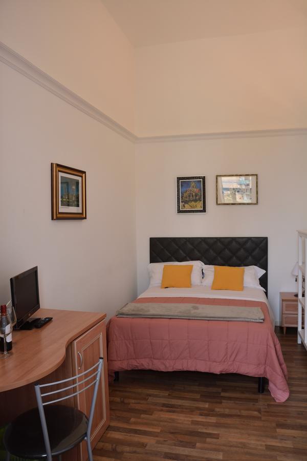 Le Stanze Del Console Bed & Breakfast Gravina in Puglia Bagian luar foto